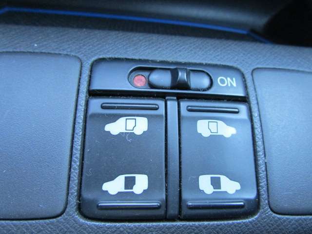 ★車両検索、有難うございます♪お問い合わせはポイント5亀山店専用フリーダイヤルまで（携帯可）♪三重県最大級のホンダディーラーネットワーク総展示台数1000台以上！買取・下取もお任せください♪