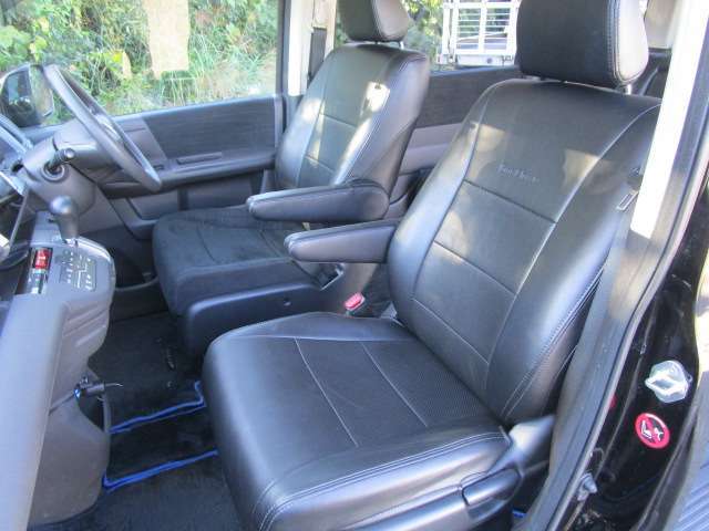 ★車両検索、有難うございます♪お問い合わせはポイント5亀山店専用フリーダイヤルまで（携帯可）♪三重県最大級のホンダディーラーネットワーク総展示台数1000台以上！買取・下取もお任せください♪