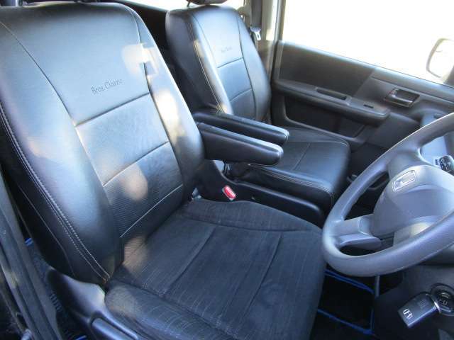 ★車両検索、有難うございます♪お問い合わせはポイント5亀山店専用フリーダイヤルまで（携帯可）♪三重県最大級のホンダディーラーネットワーク総展示台数1000台以上！買取・下取もお任せください♪