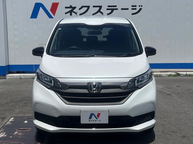 弊社では、全車『修復歴なし』のお車のみ取り扱っております。専任バイヤーによる厳選した仕入れの後、入庫後の車両チェックを行い、ネクステージが認定した高品質な中古車をご提供しております。
