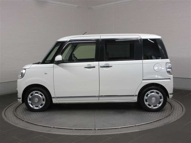 選ぶならトヨタの安心U-Car・トヨタ認定中古車。※ボディカラー及び内装色は、画像の色と実際の色が異なって見える場合がございます。