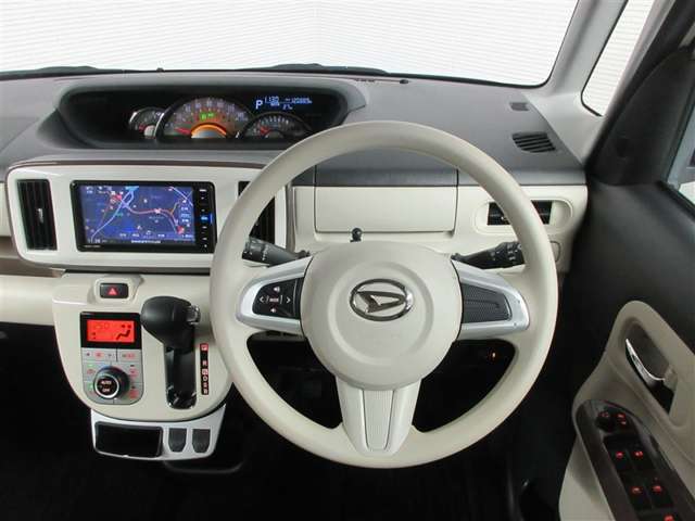 運転席はその車の重要ポイント。ぜひ実際にご乗車ください。お待ちしてます。