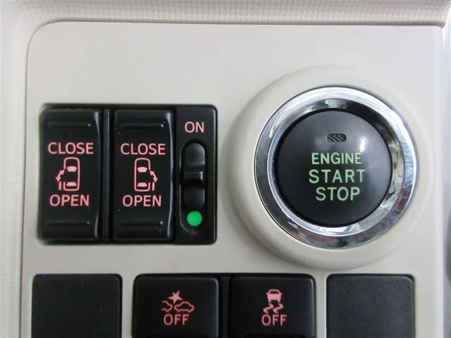 両側電動スライドドアは、運転席からボタンで開閉することができます。