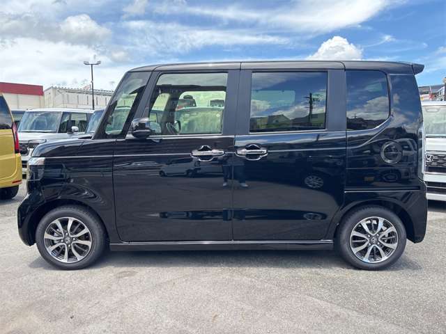★全国トップレベルのアフターサービス★　　★年間車検生産台数全国3位（年間6000台）！単店保険加入実績8000件！ブリジストンタイヤ販売数全国1位！お車販売後も高品質なサービスでお客様をサポートいたします★