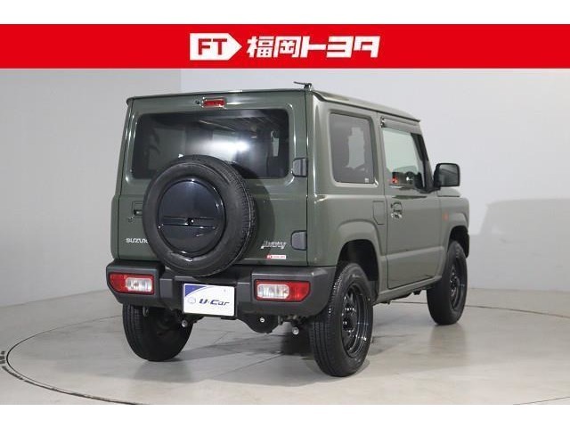 トヨタ認定中古車、評価4。キズ、へこみが少なく全体的に良好です。