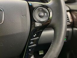 【アダプティブクルーズコントロール】高速道路での長距離走行が楽に！！自動で速度を保つクルーズコントロールが、衝突軽減システムと連携し、前方の車両を感知して車間を保つように速度調節してくれます！！