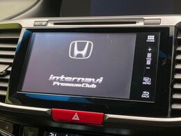 【純正7型ナビ】人気の純正ナビを装備。オーディオ機能も充実しており、Bluetooth接続すればお持ちのスマホやMP3プレイヤーの音楽を再生可能！毎日の運転がさらに楽しくなります！！