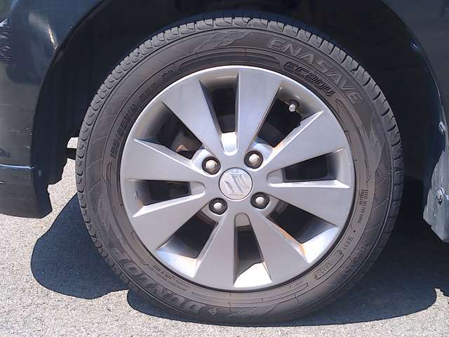 下取車のご相談もお任せください。日本の車が海外へ流出する現状を考慮し、買取を強化しています。お客様の車が適正価格で評価されるよう、最善を尽くします。