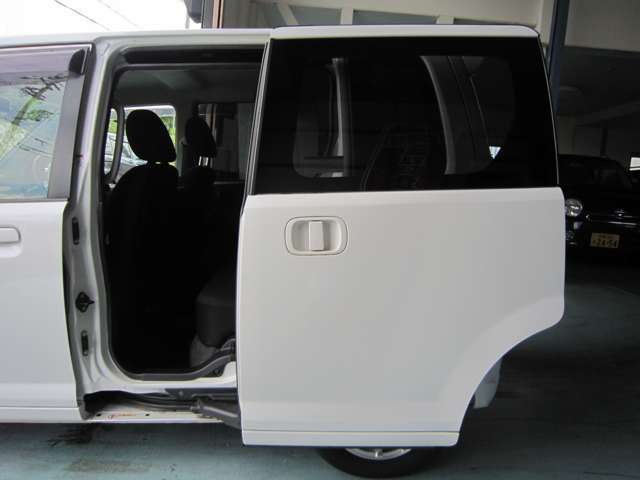 ★お買い得車が入庫致しました☆希少な電動スライドドア！！！お車ですので是非ご検討くださいませ☆ご遠方のお客様もご購入頂けます☆