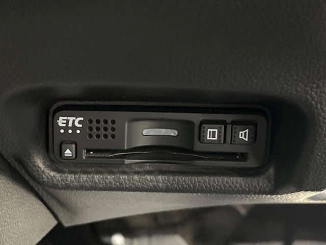 【ETC】高速道路の料金所をストレスなく通過！話題のスポットやサービスエリアに多い「スマートIC」利用時は必須のアイテムです。当店でセットアップを実施、ご納車当日からすぐにご利用いただけます！