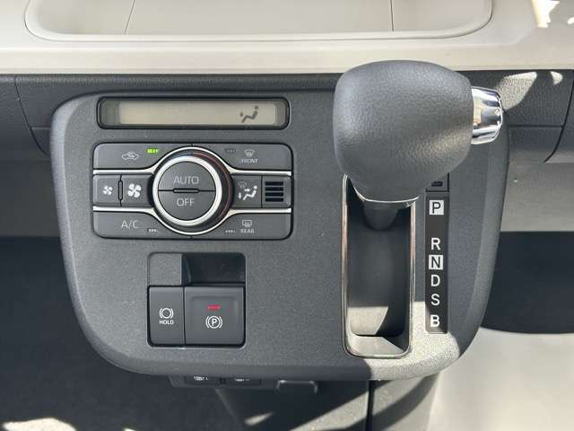 ★料金のお支払いは納車日の前日迄で大丈夫です！契約後最長3ヶ月まで当社にて保管できます。欲しい車が在庫である時がお買い得です！在庫の確保はお早めに！