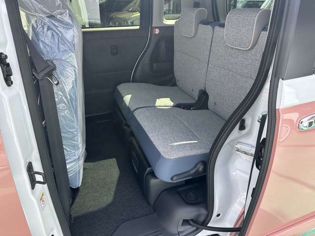 ★5年間新車保障★初度登録から5年間の新車保証が含まれています。長期間、安心してお乗り頂けます！保障費用は支払総額に含まれています！遠方のお客様は保証継承後、お近くのディーラーにて保証が受けられます！