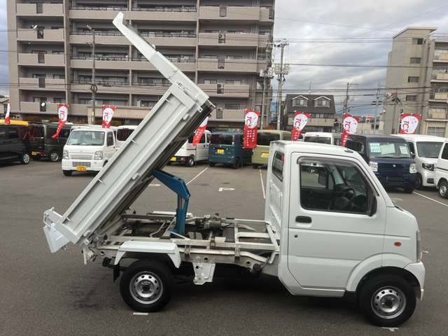 【すべて当社にお任せ】車のことは≪すべて≫トータルカーサービスにお任せください！車販売だけでなく、買取、車検、点検及び修理、板金、塗装、任意の自動車保険、事故対応、レンタカー等、すべて対応可能です！