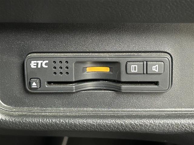 ◆【ETC】有料道路を利用する際に料金所で停止することなく通過できる、ETC車載器（ノンストップ自動料金収受システム機器）が装備されています。セットアップを行うことで利用可能になります。