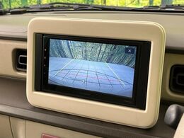 【バックカメラ】駐車時に後方がリアルタイム映像で確認できます。大型商業施設や立体駐車場での駐車時や、夜間のバック時に大活躍！運転スキルに関わらず、今や必須となった装備のひとつです！