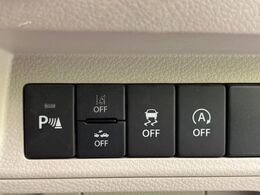 【スズキ　セーフティサポート】走行中に前方の車両等を認識し、衝突しそうな時は警報とブレーキで衝突回避と被害軽減をアシスト。より安全にドライブをお楽しみいただけます。