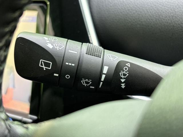 国産車から輸入車まで多様なお客様のニーズのお応えできるように、全国規模で豊富な在庫展開！車のことならWECARSへ！