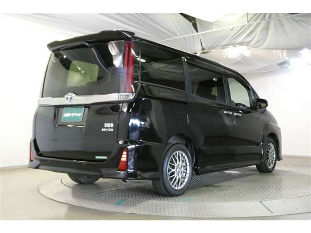 大切な愛車に！当店自慢のガードコスメ・CPCなどボディーコーティングもご一緒にいかがでしょうか☆