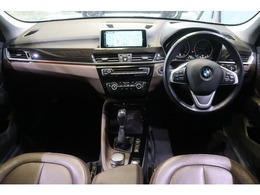 コンフォートPKG　アクティブクルコン　モカレザー　シートヒーター　iDriveナビ　ヘッドアップディスプレイ　LEDヘッドライト　自動リアゲート　コンフォートアクセス　純正18インチAW　2年保証