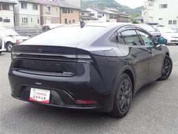 ロングラン保証1年付きです。保証距離は走行距離無制限となっております（プラスでの延長保証もございますがその場合は有料となっております。詳しくはスタッフまでお尋ねください。）