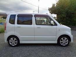 来店時は事前に電話連絡の上ご来店下さい。また、平日土曜日曜祝日は営業しており年末年始のみお休みです。カーセンサー　フリー電話：0078-6002-569407