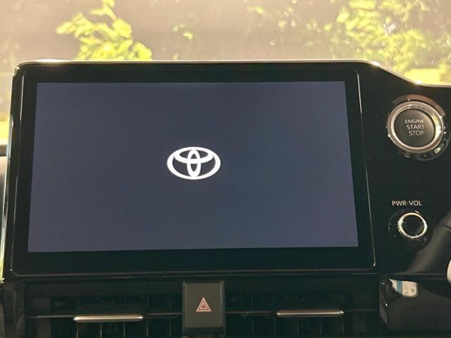 【10.5インチナビ】高級感とインパクトのある大画面ナビを装備。各種オーディオ操作はもちろん、スマホ連携もできる利便性の高いナビです♪