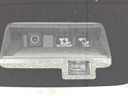 【スズキ　セーフティサポート】走行中に前方の車両等を認識し、衝突しそうな時は警報とブレーキで衝突回避と被害軽減をアシスト。より安全にドライブをお楽しみいただけます。