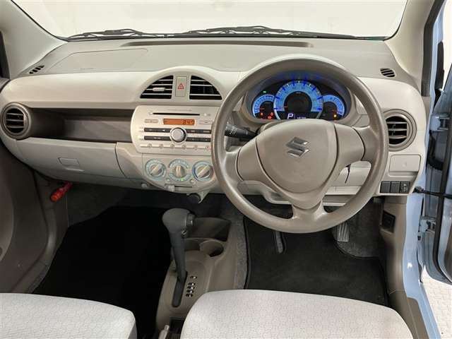 その他にも各種保険、お車の買取（T-UP）、JAF、TSカード、携帯電話などの取扱いをしております。詳しくはスタッフにお尋ねください。