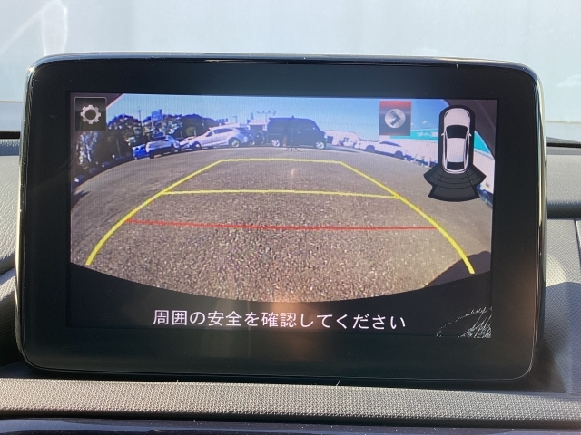 うれしいバックモニター付！後退時の不安感によるストレスから開放してくれます。これで車庫入れも安心ですね