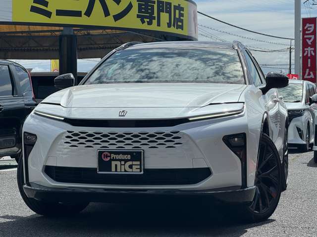街中から自然まで、あらゆるシーンで滑らかな加速。どっしりとした走りで、長距離運転も快適に。