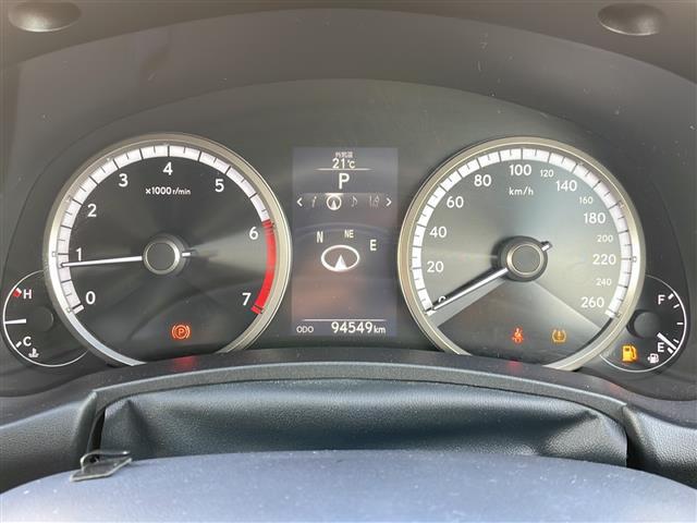 【スピードメーター】メーターがシンプルで見やすく運転しやすいですね！