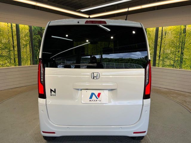 安心の最長10年・走行無制限保証（有償）をご用意。保証内容も充実はもちろん、無料点検＆オイル交換や、年中無休の全国・24時間ロードサービスも付帯されておりますのでご安心下さい。