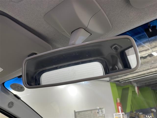 【バックミラー】大きくて見やすいので、後方を見るときも安心です！