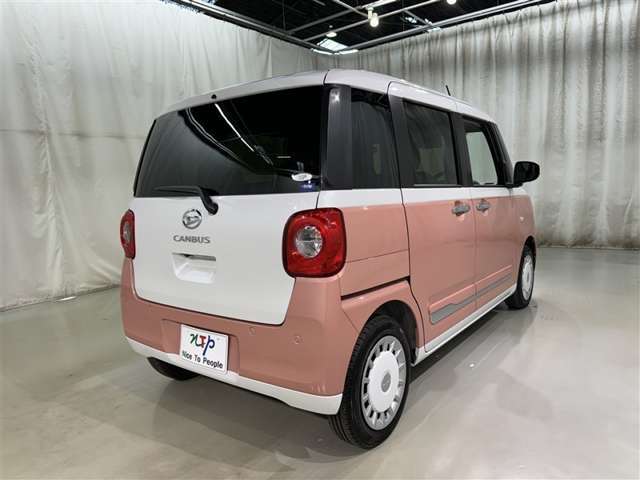 後ろから見ると車の印象も変わりますね♪