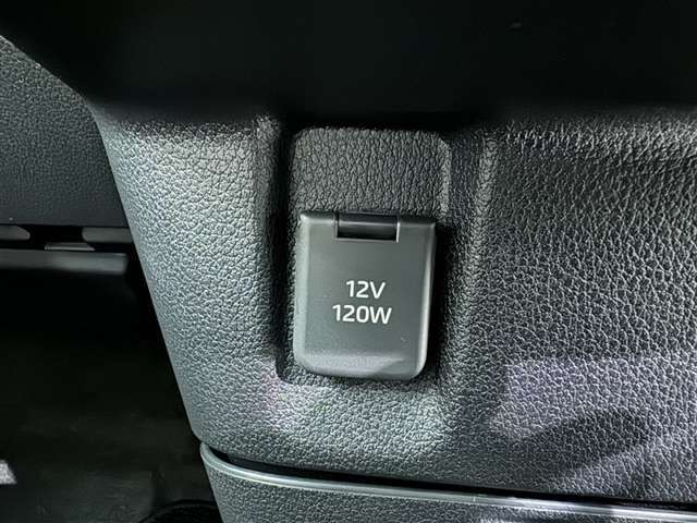 シガーソケット用の充電器が使用可能です！