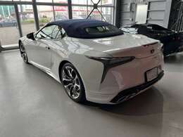 モデリスタフロントスポイラー、サイドスカート、リヤスタイリングキット搭載！