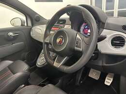 ワンオーナー　黒革シート　純正17AW　パドルシフト　コーナーセンサー　ETC　禁煙車　記録簿　スペアキー