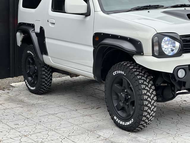 もちろん、内装外装共にクリーニング済み（＾O＾）ポリッシャーにて【全面ボディ鏡面仕上げ済み】ヘッドライトも、くすみゼロです！最後にWAXコーティングで、ピッカピカに仕上げてあります☆☆