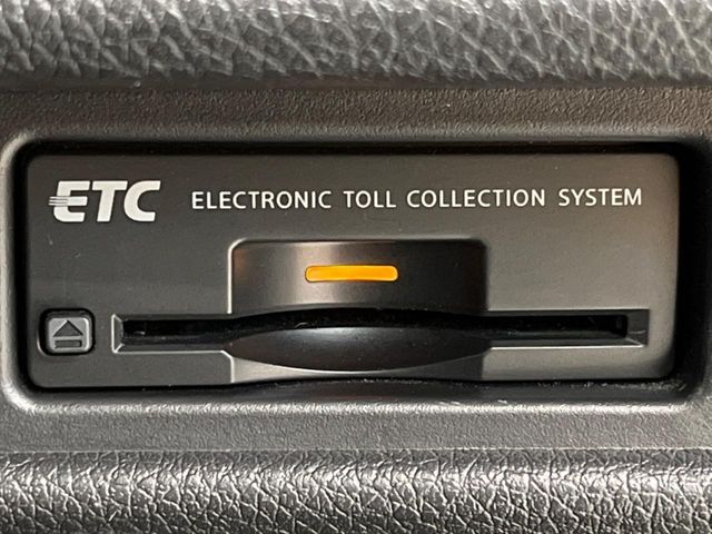 【ETC】高速道路の料金所をストレスなく通過！話題のスポットやサービスエリアに多い「スマートIC」利用時は必須のアイテムです。当店でセットアップを実施、ご納車当日からすぐにご利用いただけます！