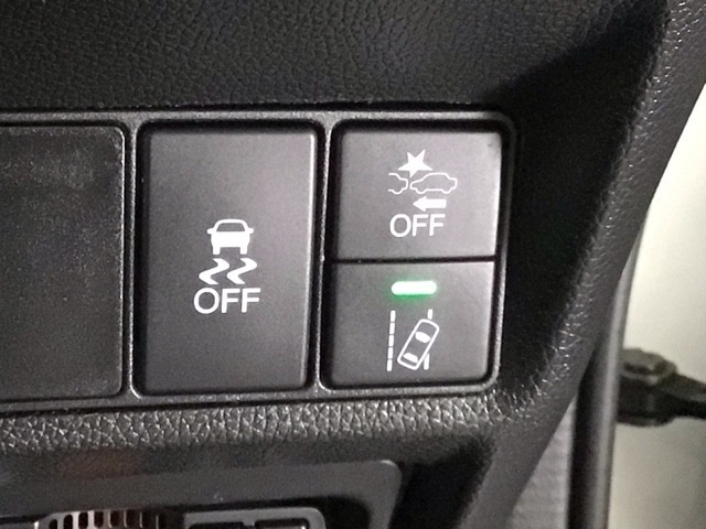 ホンダが推し進める総合先進安全装備のセンシング搭載！　衝突や斜線はみだしなどの危険が予測される時、センサーが警告。ヒューマンエラーを高度先進技術が補完してくれます。