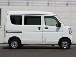 お車に詳しくない方でもご安心ください。ご満足のいくお車探しをお手伝いできるよう経験豊富なスタッフがご対応致します。LINEでのお問合せもOKです。