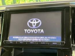 【純正9型ナビ】人気の純正ナビを装備しております。ナビの使いやすさはもちろん、オーディオ機能も充実！キャンプや旅行はもちろん、通勤や買い物など普段のドライブも楽しくなるはず♪