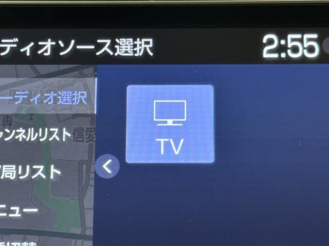 TVが見れるチューナーを装備しています。　新しい車でも付いていないことで、TVが見れない事も多々あるので要チェックです。