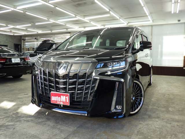 気持ち良く新しいカーライフがスタートできます様全車内外装クリーニングを実施しております。