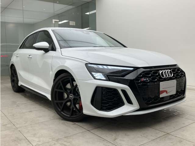中古車だけではなく、新車も多岐にわたり、正規輸入車販売を行っております。全国選りすぐりの仕入ネットワークの中からあなたにピッタリのお車を探します！※フリーダイヤル：0078-6002-980423