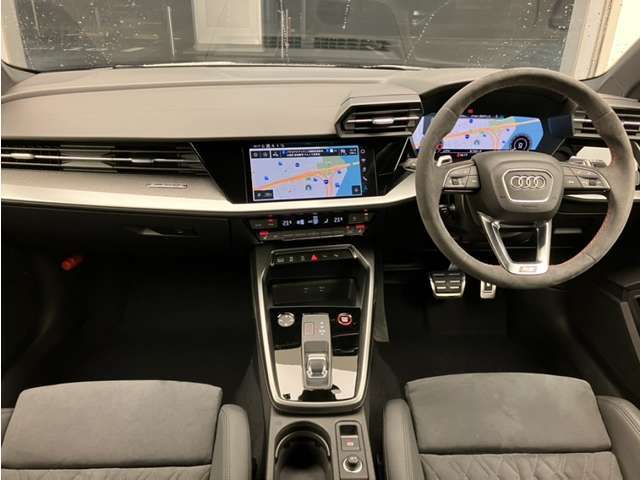 認定中古車低金利をご利用も可能となります、車種、年数、プランにて金利は変動致しますが、ローンシュミレーション作成も可能となりますので、お気軽にお申し付け下さいませ。※フリーダイヤル：0078-6002-980423