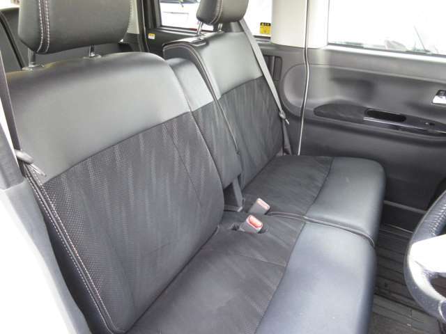 フロントシートには・・・