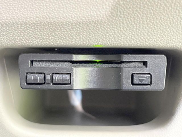 【ETC】高速道路の料金所をストレスなく通過！話題のスポットやサービスエリアに多い「スマートIC」利用時は必須のアイテムです。当店でセットアップを実施、ご納車当日からすぐにご利用いただけます！