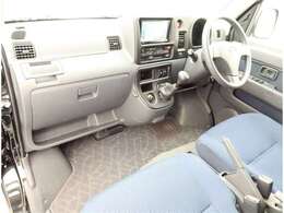 高品質カークリーニング ピカピCar 外装・内装、岐阜トヨペットの専門スタッフがシートもカーペットも綺麗に洗浄済み！プロの仕上げを是非ご確認下さいませ。