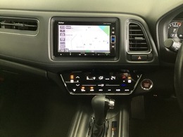 ナビゲーションはフルセグTVのGathers純正メモリーナビを搭載しています。Bluetoothオーディオ機能がありますので、スマートフォンなどの音楽も再生できます。